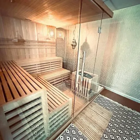 Privatzimmer, Geteiltes Bad Und Toilette * Wurzburg