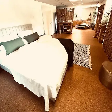 Privatzimmer, Geteiltes Bad Und Toilette Wurzburg